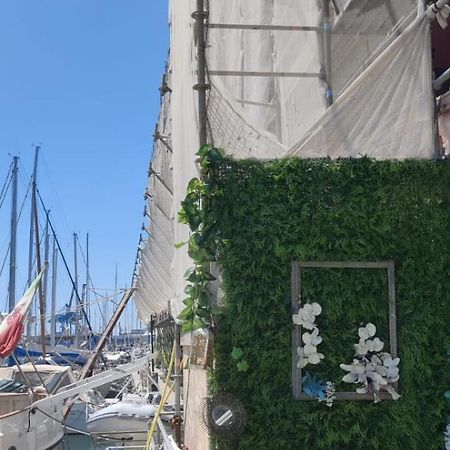 Joivy Exclusive Seaview Flat For 4, In Central Genoa公寓 外观 照片
